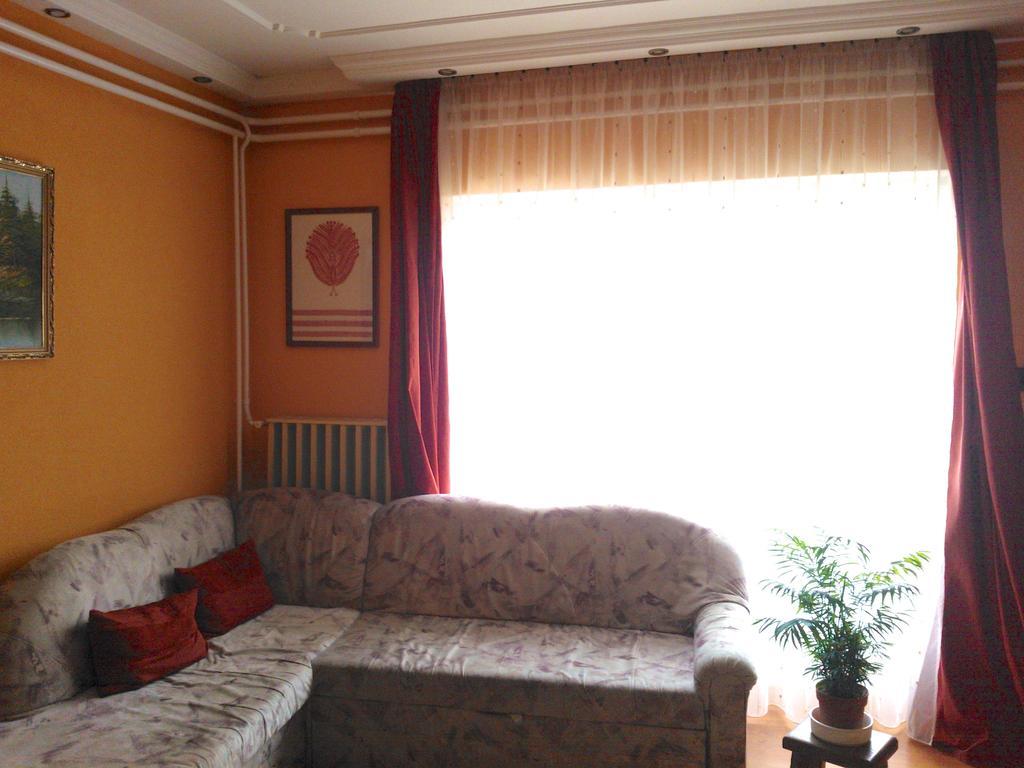 Valentin Vendeghaz Hotel Balatonlelle Phòng bức ảnh