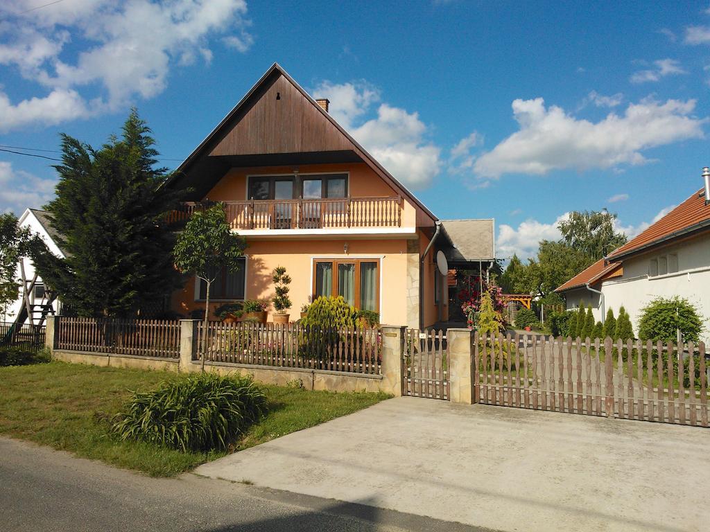 Valentin Vendeghaz Hotel Balatonlelle Ngoại thất bức ảnh