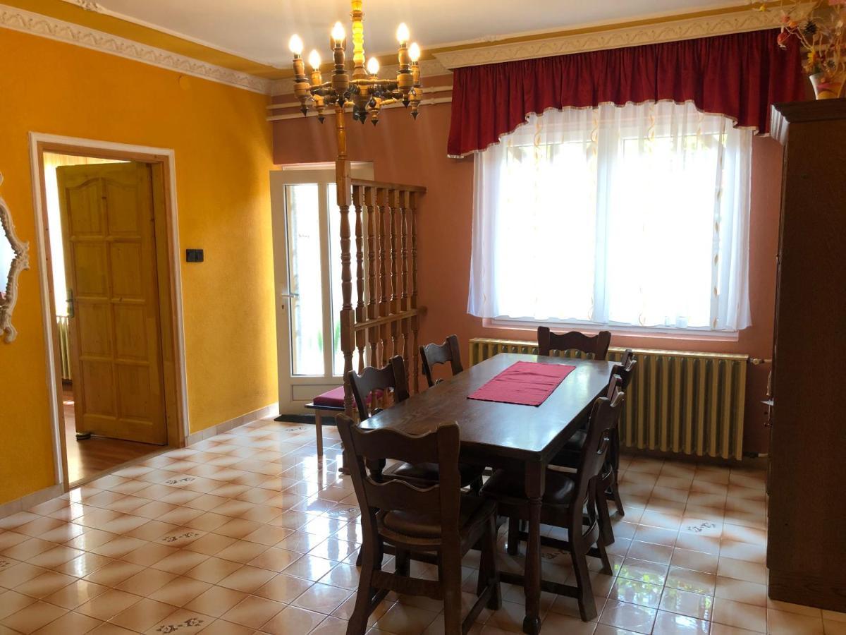 Valentin Vendeghaz Hotel Balatonlelle Ngoại thất bức ảnh