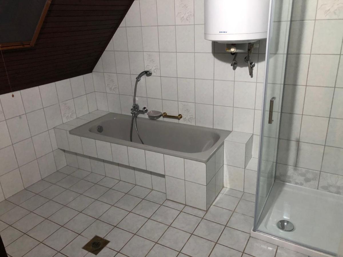Valentin Vendeghaz Hotel Balatonlelle Ngoại thất bức ảnh