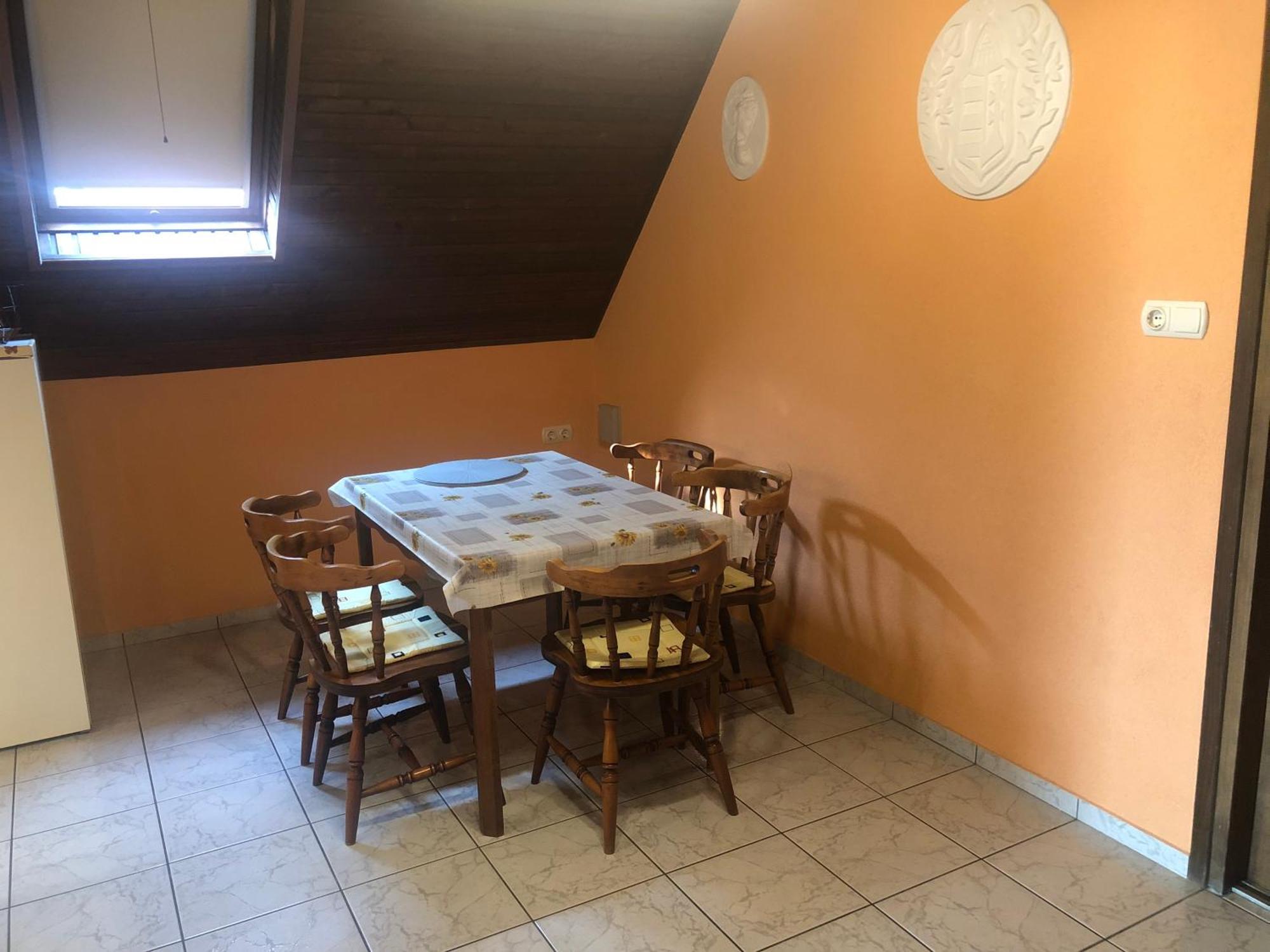Valentin Vendeghaz Hotel Balatonlelle Ngoại thất bức ảnh