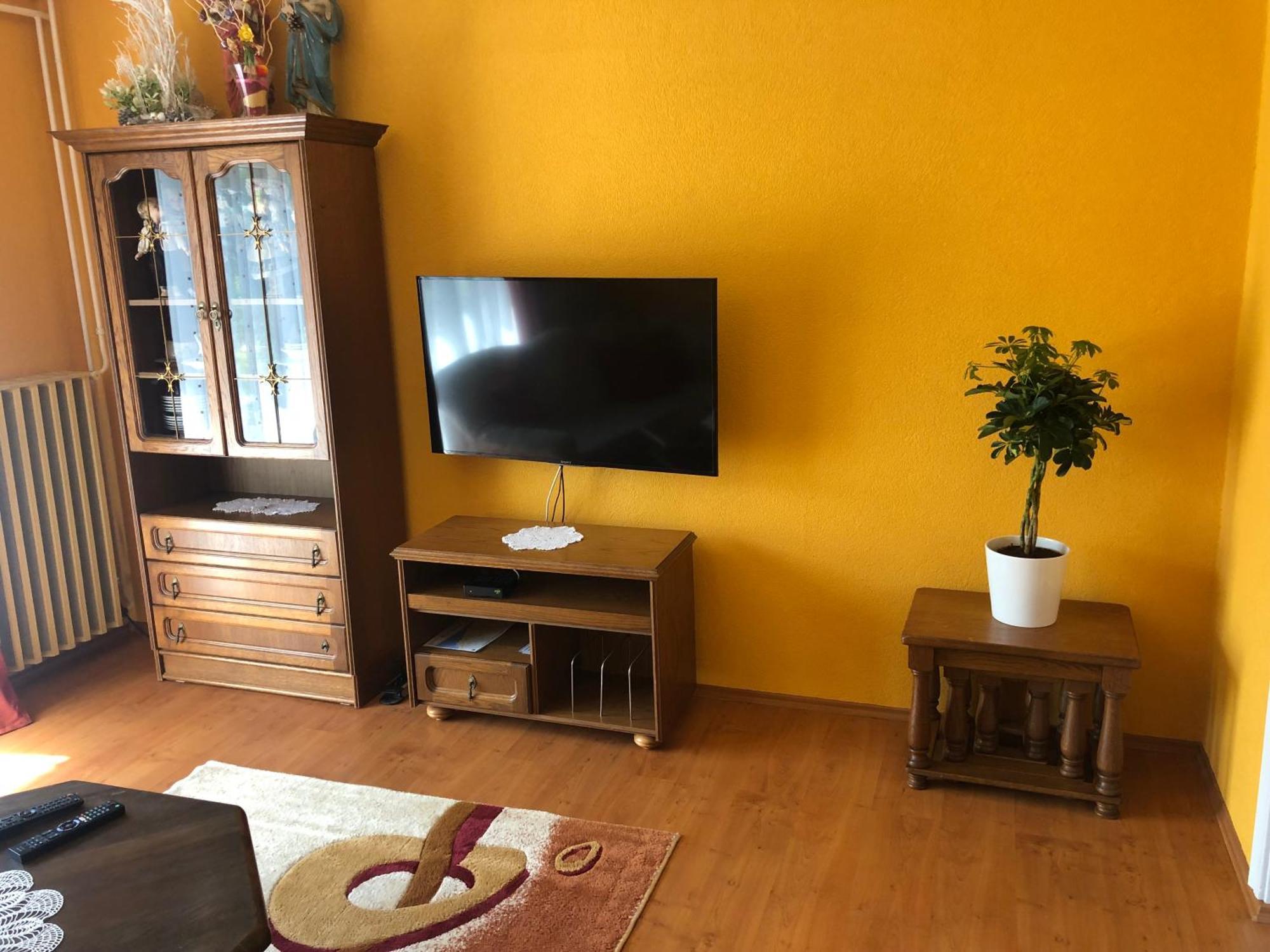 Valentin Vendeghaz Hotel Balatonlelle Ngoại thất bức ảnh